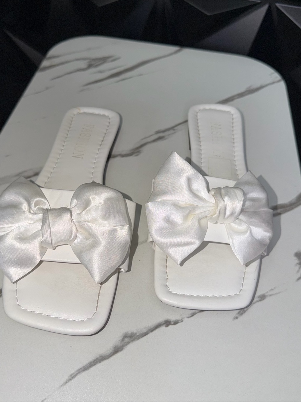 🔥🩴Women's White Satin Bow Slide Sandals